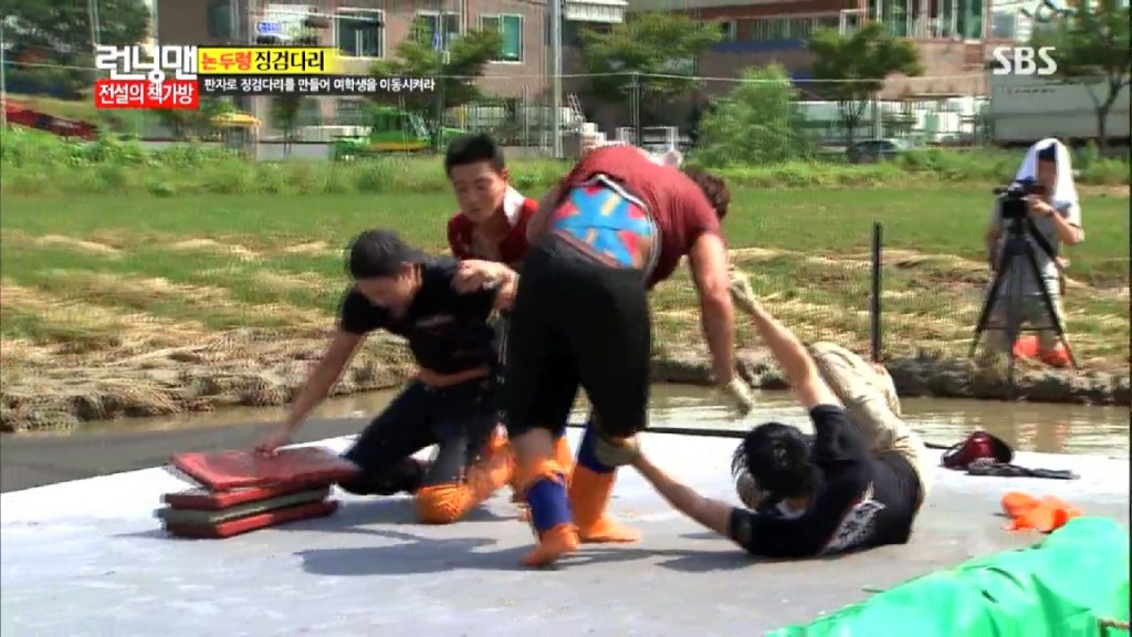 running man20131013成员牺牲自己,成就精彩节目